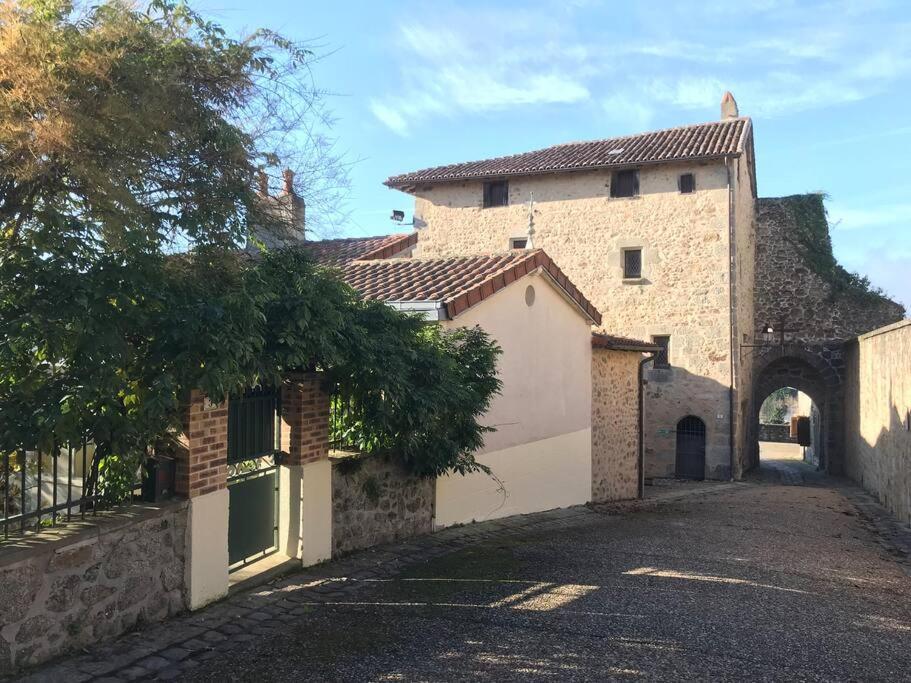Du Haut Des Remparts Brigueuil Extérieur photo